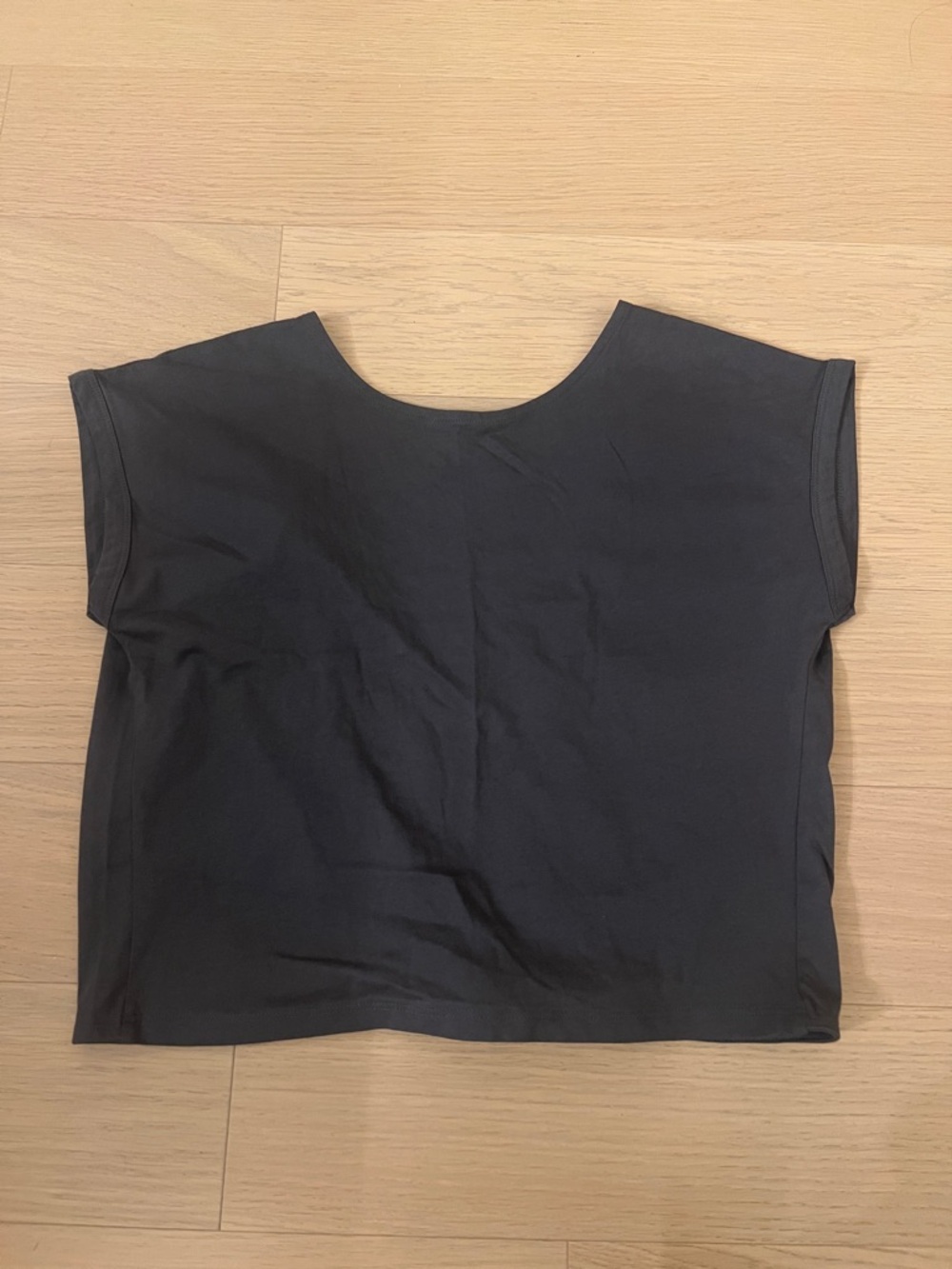 Aritzia Wilfred dark gray short sleeve top open tie back size M